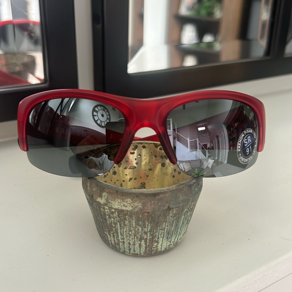 KAENON HARD CORE POLARIZED SUNGLASSES NEVER WORN - UNISEX